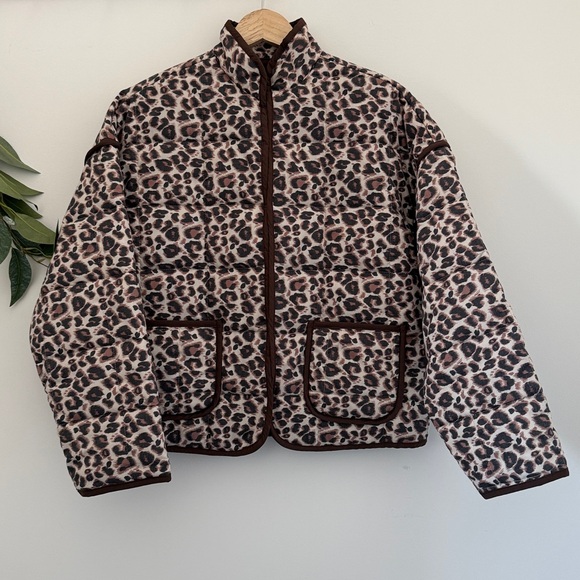 Vigoss Jackets & Blazers - Vigoss Leopard Box Quilted Jacket - Women’s L